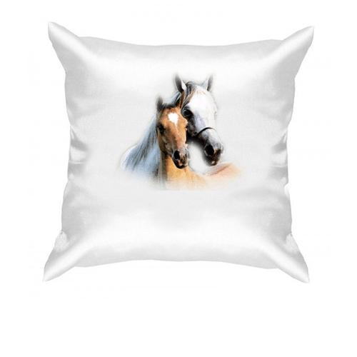 Подушка с парой лошадей