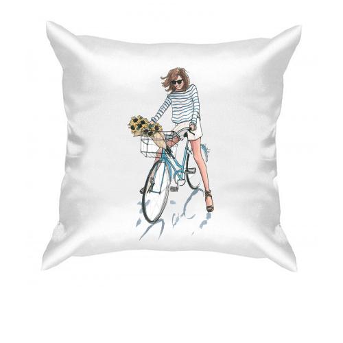 Подушка Девушка на велосипеде