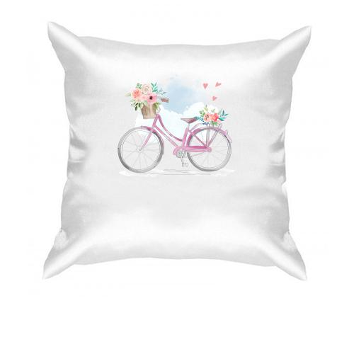 Подушка з рожевим велосипедом та квітами