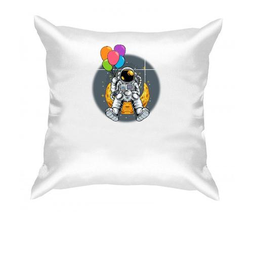 Подушка с космонавтом на месяце