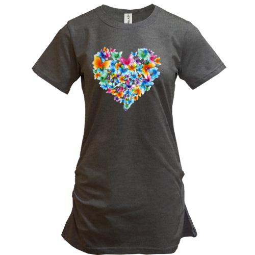 Подовжена футболка з серцем з яскравих метеликів