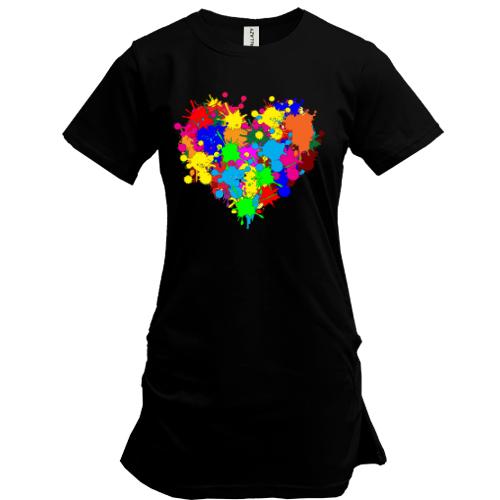 Подовжена футболка з серцем з барвистих бризок