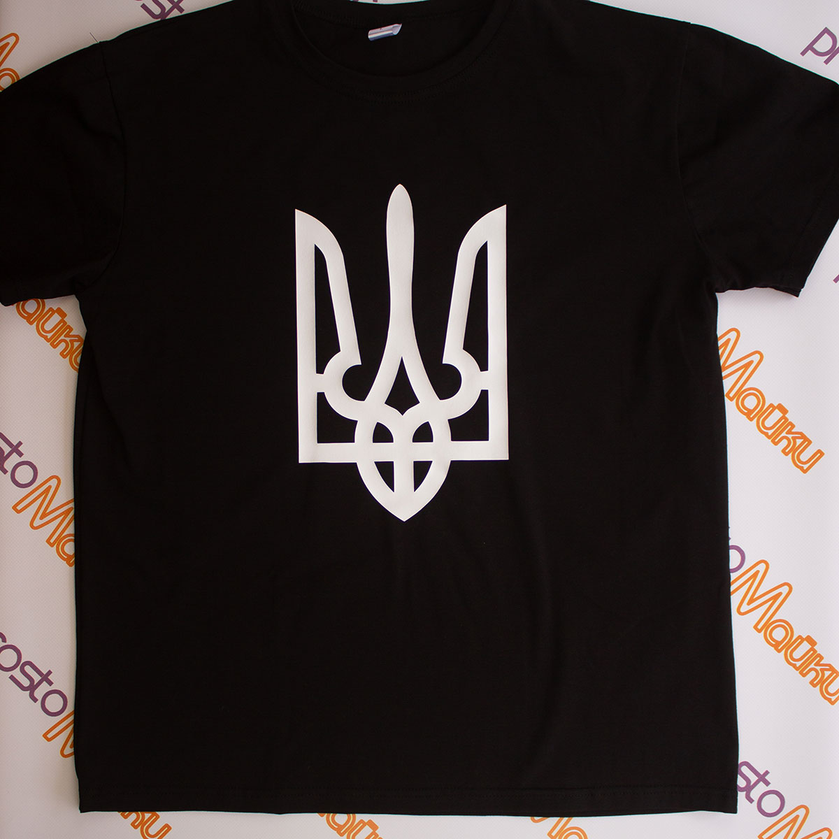 Чоловіча футболка-поло з гербом України