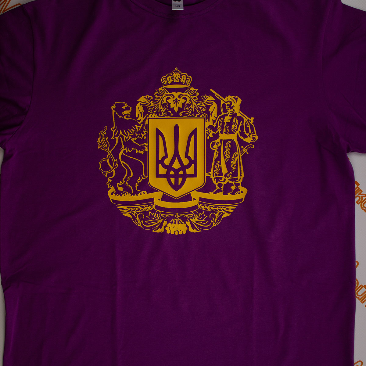 Подушка с большим гербом Украины (2)