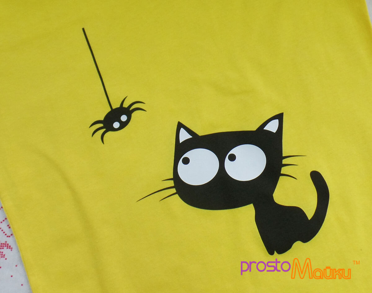 Женская футболка Кот с паучком
