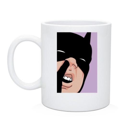 Чашка Бэтмен ковыряет в носу
