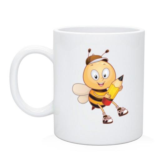 Чашка с пчелой и карандашом