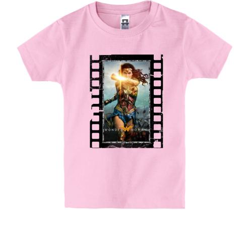 Детская футболка с Wonder Woman в киноленте
