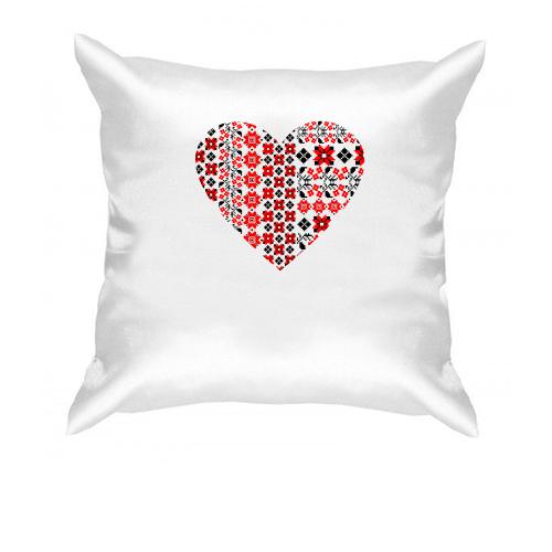 Подушка з малюнком у стилі вишиванки у вигляді серця