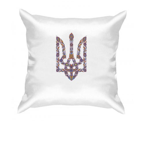 Подушка з орнаментным гербом України
