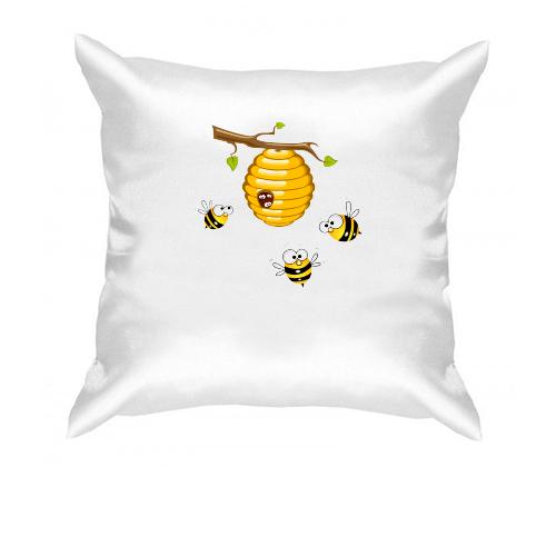 Подушка с пчелиным ульем и пчелами