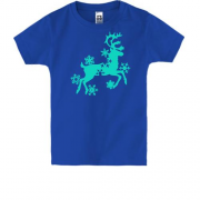 Детская футболка с бегущим оленем в снежинках