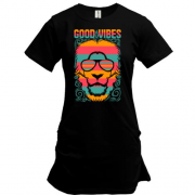 Подовжена футболка з написом "Good vibes" і левом