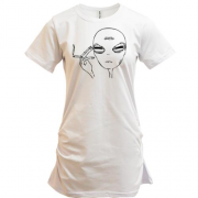 Удлиненная футболка Инопланетянин с сигаретой