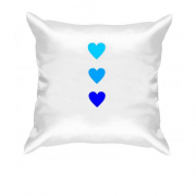 Подушка с голубыми сердечками
