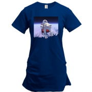 Подовжена футболка з астронавтом у кріслі