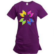 Подовжена футболка з яскравими метеликами