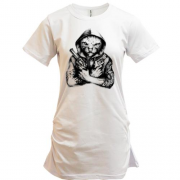 Подовжена футболка c небезпечним котом в капюшоні