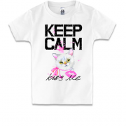 Детская футболка с котенком Keep calm and kiss me