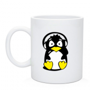 Чашка с пингвином в наушниках