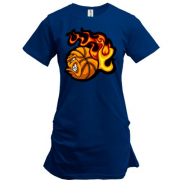 Подовжена футболка з палаючим баскетбольним м'ячем