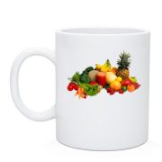 Чашка с фруктово-овощным букетом