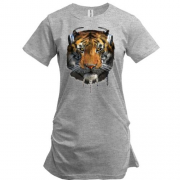 Подовжена футболка з тигром в навушниках