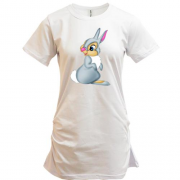 Подовжена футболка з сірим зайцем