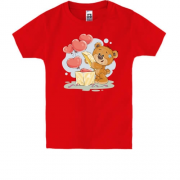 Детская футболка "Плюшевый мишка с сердечками"