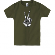 Детская футболка с рукой скелета "PEACE"