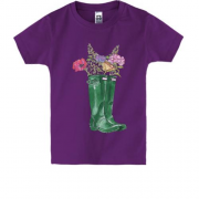 Дитяча футболка з квітами в чоботях