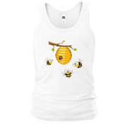 Майка с пчелиным ульем и пчелами