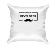 Подушка с надписью "Senior Developer "