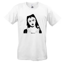 Футболка Nun with black eyes