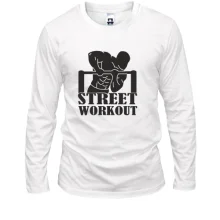 Лонгслів з атлетом на турніку та написом Workout
