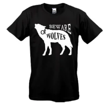 Футболка beware of wolves