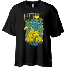 Футболка Oversize с монстром со щупальцами атакующим город