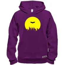 Худи BASE с логотипом Batman на фоне города