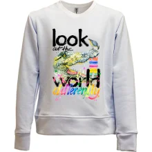 Детский свитшот без начеса Look at the world differently с крокодилом