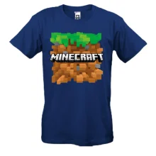 Футболка с блоком земли и логотипом Minecraft