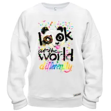 Світшот Look at the world differently з пандою