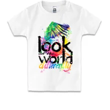 Дитяча футболка Look at the world differently з папугою