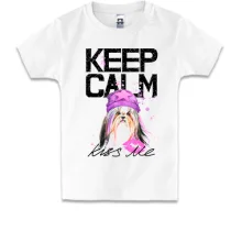 Детская футболка Keep calm and kiss me с Йоркширским терьером