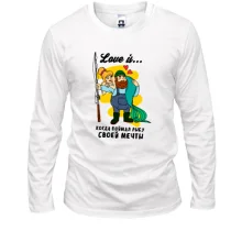 Лонгслив Love is когда поймал рыбу своей мечты