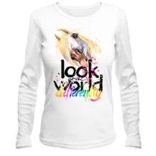Лонгслив Look at the world differently с лошадью