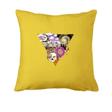 Подушка Triangle Skull