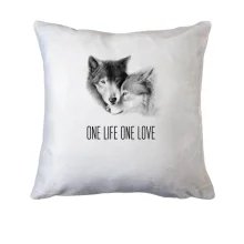 Подушка с волками One Life One Love