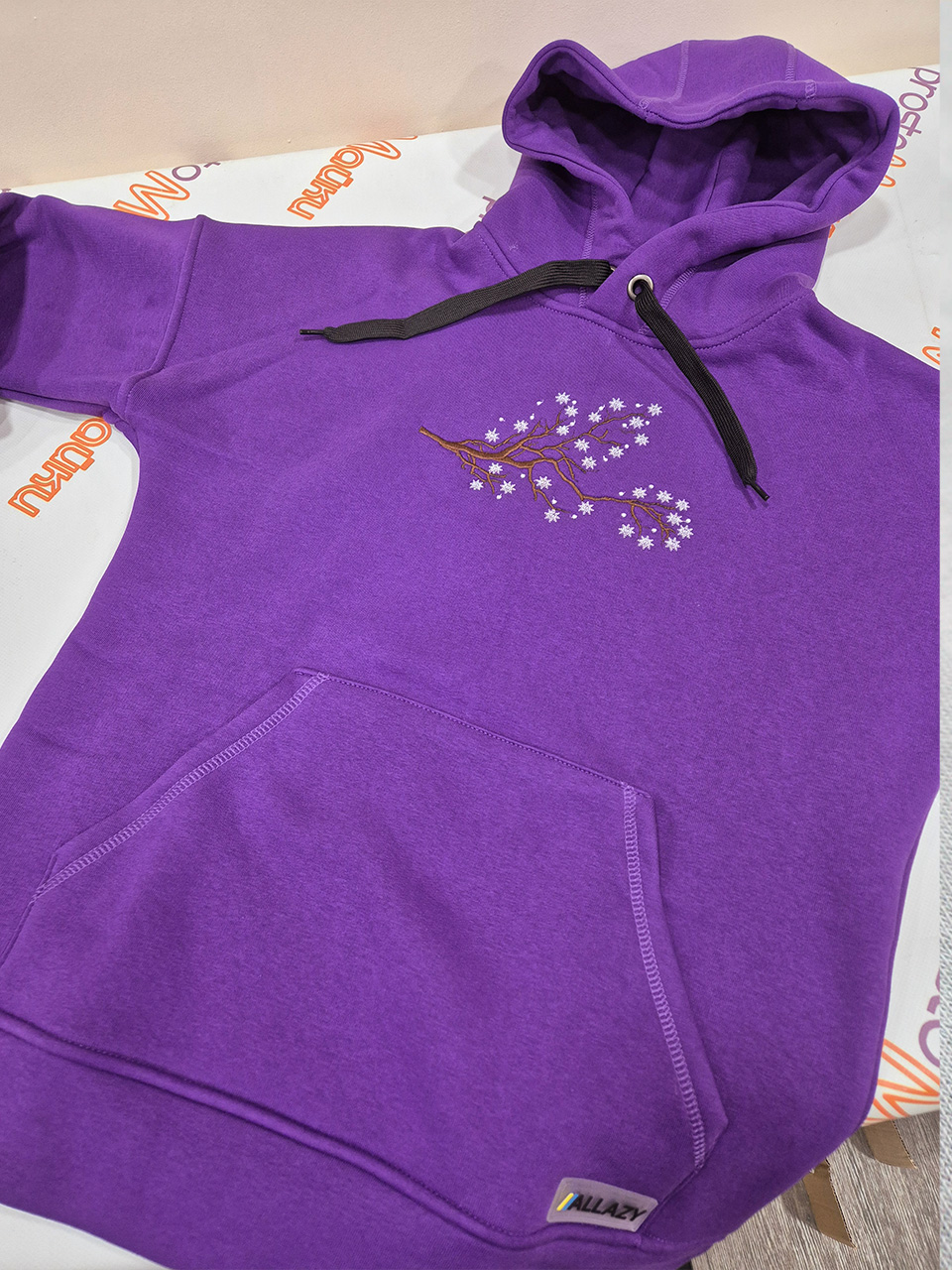 Худи Ветка со снежинками Худи Ветка со снежинками