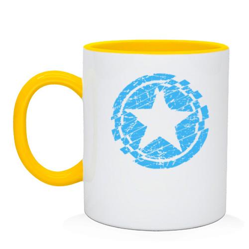 Чашка со щитом и звездой