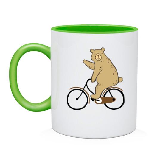 Чашка с медведем на велосипеде